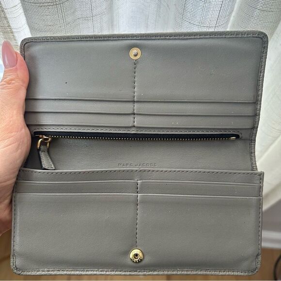 Marc Jacobs Gotham Leather Wallet - Picture 12 of 15